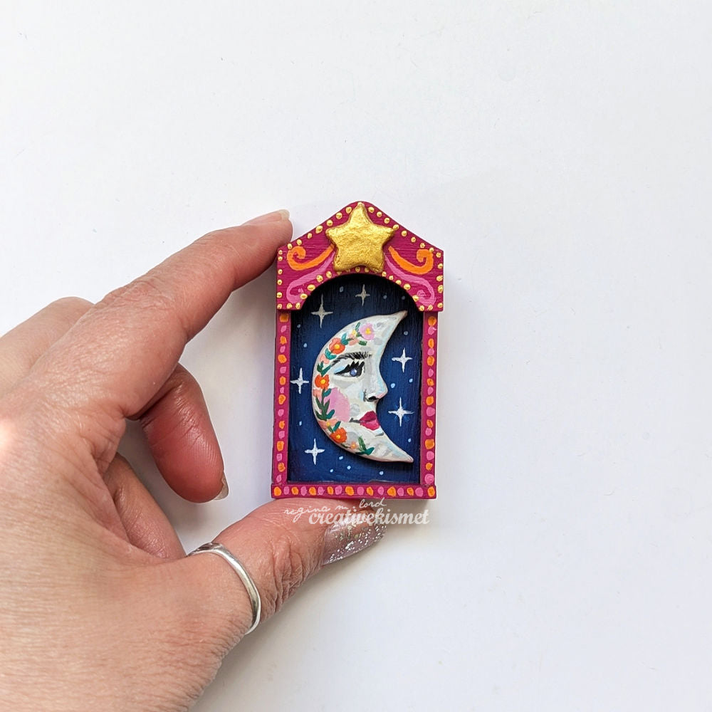 Nicho Shrine - Flower Moon