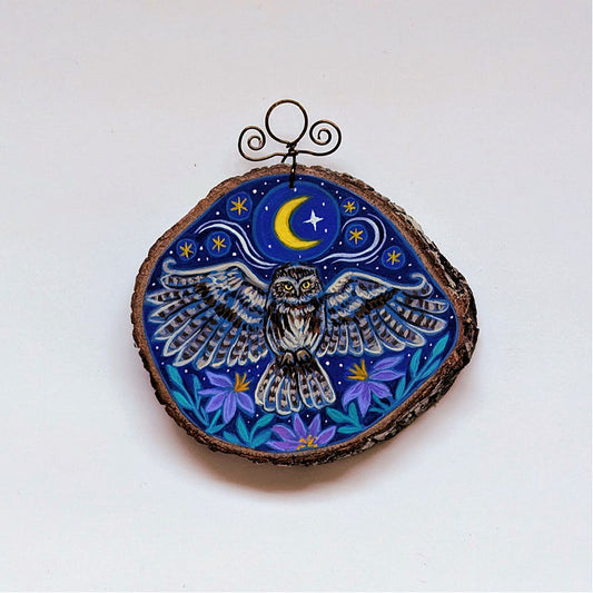 2025 Wood Slice Ornament - Burrowing Owl in Flight